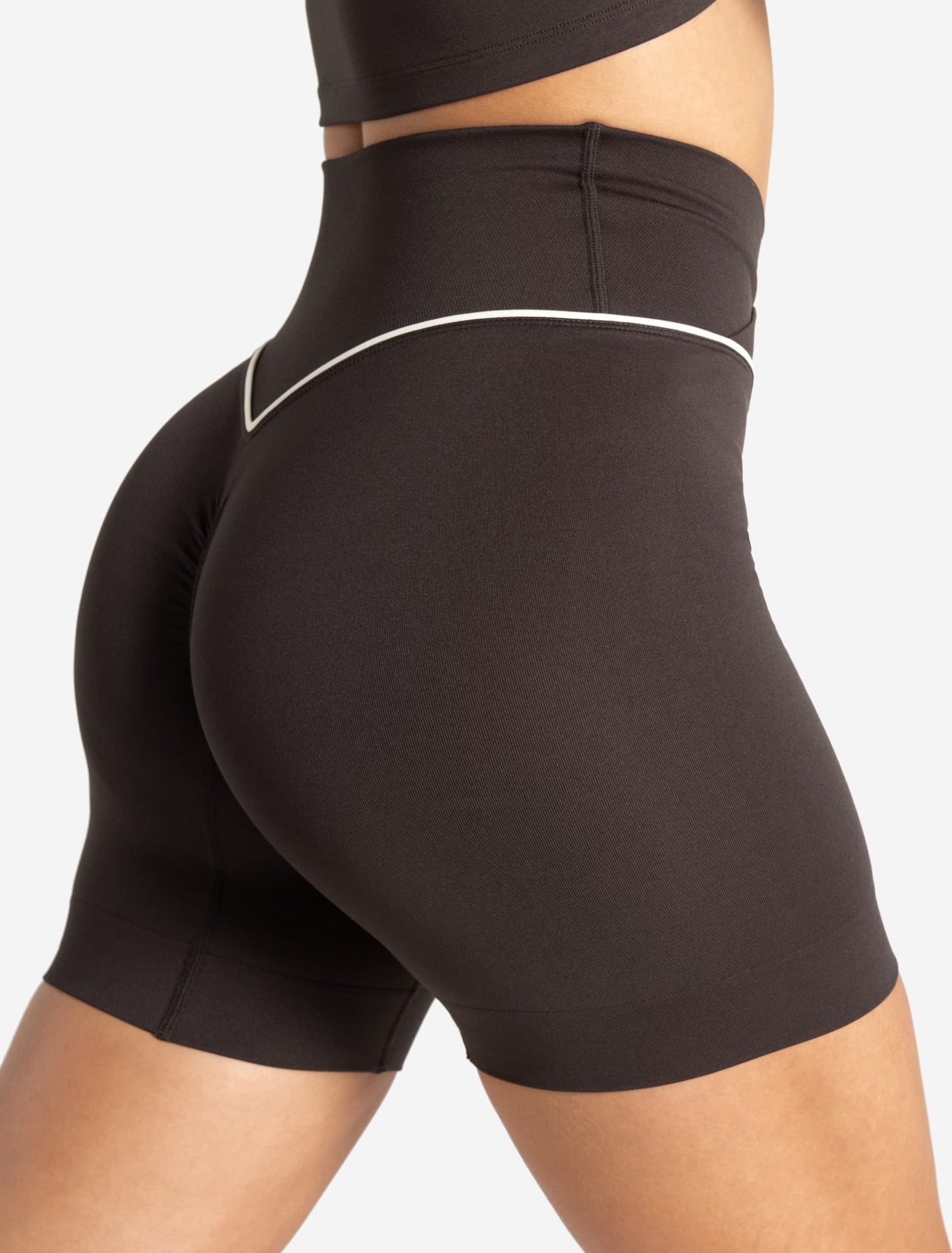 Sculpt Seamless Scrunch Shorts - Espresso/Marshmallow