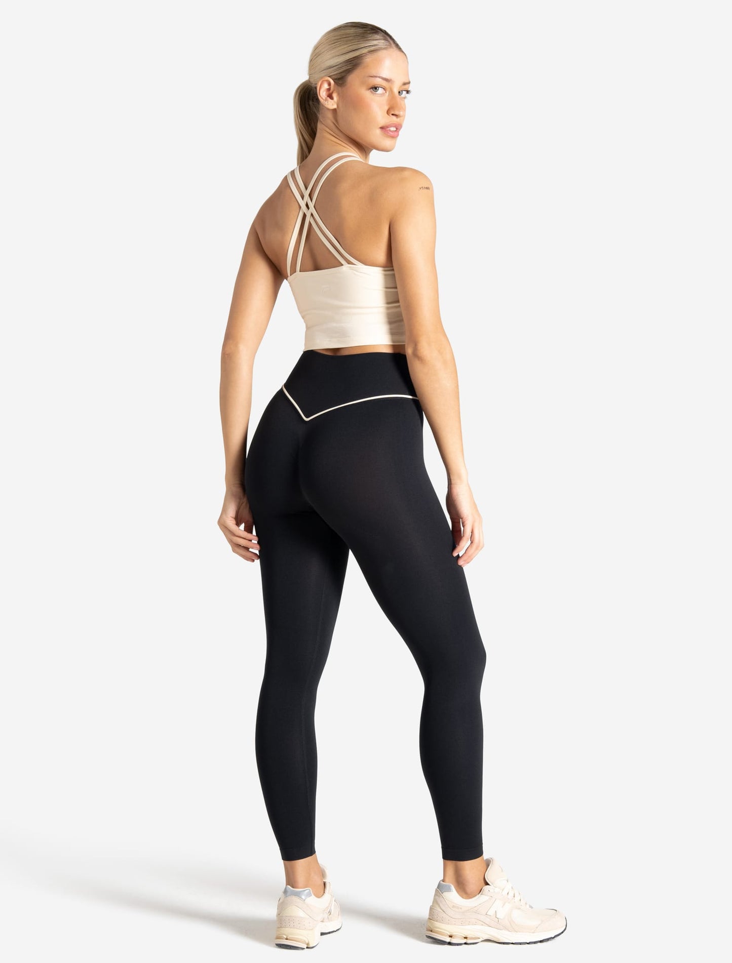 Sculpt Seamless Built-In Bra Tank - Marshmallow