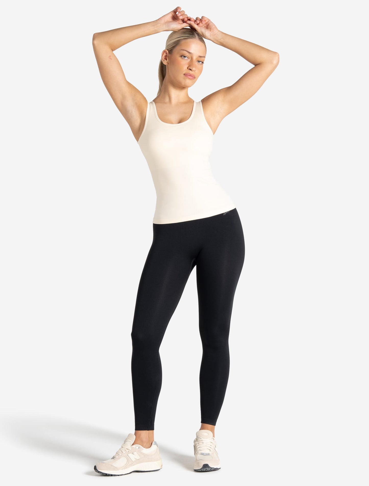 Sculpt Seamless Built-In Bra Vest - Marshmallow